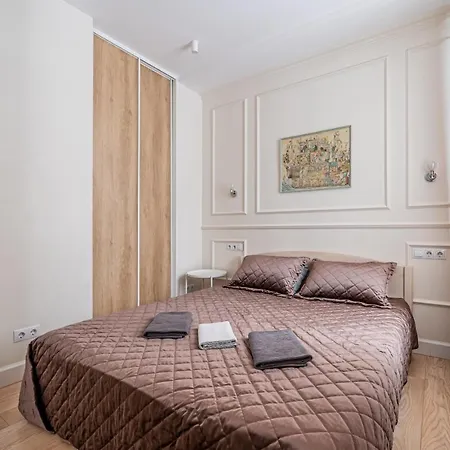 Апартаменти Stylish Close To Center, Cafes & Parks & Local Dining