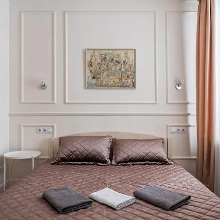 Stylish Close To Center, Cafés&parks&local Dining