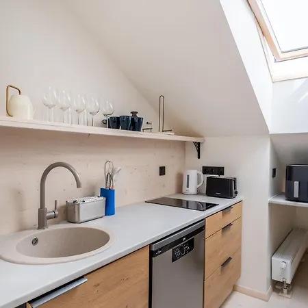 Scandi Spacious Attic Loft With Skyline View