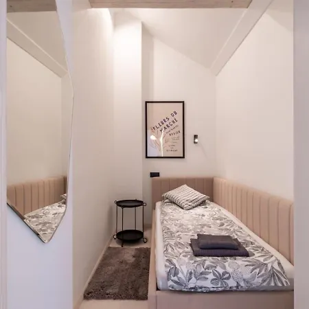 Apartment Scandi Spacious Attic Loft With Skyline View