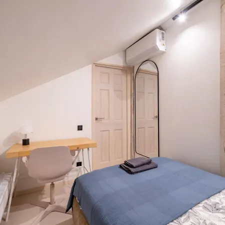 Apartment Scandi Spacious Attic Loft With Skyline View