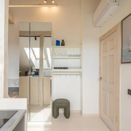 Scandi Spacious Attic Loft With Skyline View Apartment *