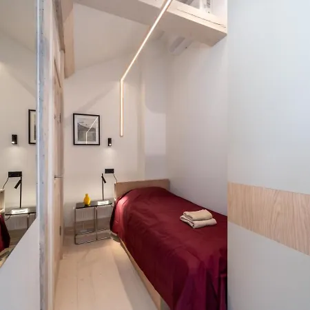 Apartment Scandi Spacious Attic Loft With Skyline View *