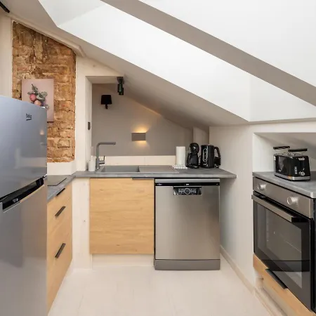 Apartment Scandi Spacious Attic Loft With Skyline View
