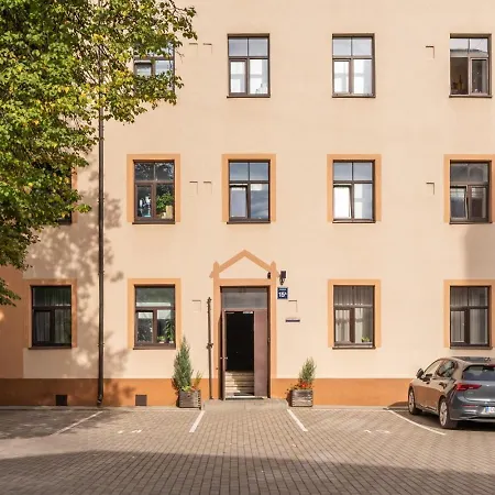 Scandi Spacious Attic Loft With Skyline View Huoneisto *
