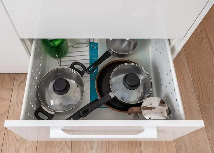 Stylish Close To Center, Cafes & Parks & Local Dining * Riga