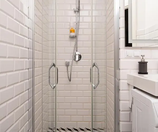 Stylish Close To Center, Cafes & Parks & Local Dining Apartment Riga